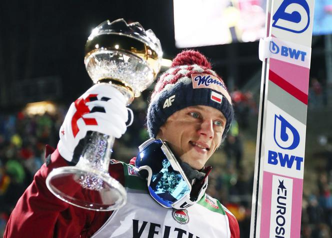 Turniej Czterech Skoczni 2019/2020 PREMIE, NAGRODY PIENIĘŻNE. Ile zarobił Dawid Kubacki w TCS PREMIE