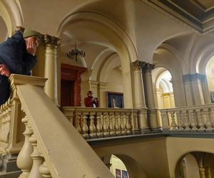  Pracownicy kolei wrócili do pracy po kilkudziesięciu latach. Wpadli w odwiedziny, zobaczyć zabytkowy gmach. Myślałam, że jestem w Procesie Kafki i ktoś mnie oskarży! 