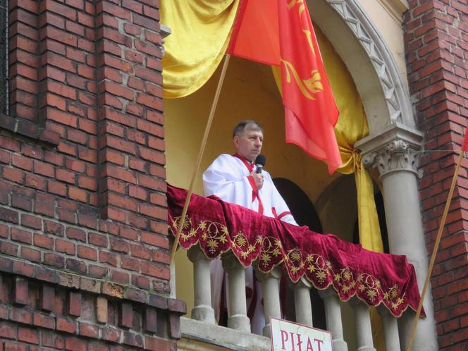 Misterium Męki Pańskiej na kalwaryjskim wzgórzu w Piekarach Śląskich