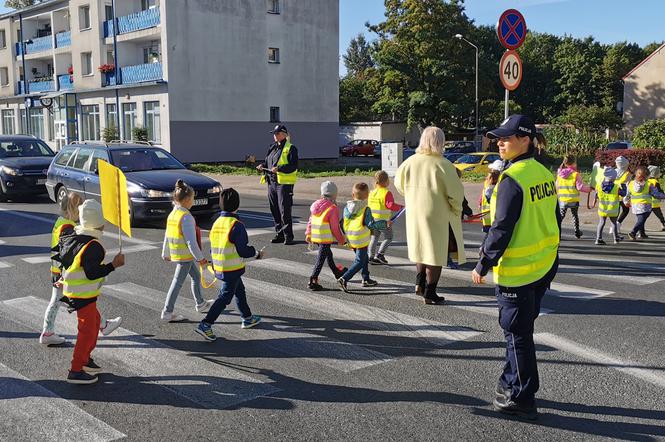 Akcja dzieci i policjantów na ulicach Drawska Pomorskiego 