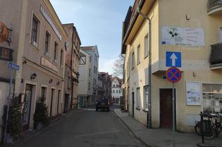 Zamkną ważną ulicę na starówce i wprowadza Strefę 30 w centrum. Na kierowców z Leszna od poniedziałku czekać będą ważne zmiany