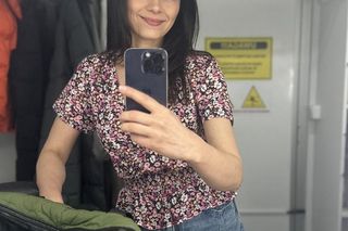 M jak miłość po wakacjach. Iza (Adriana Kalska) na planie 