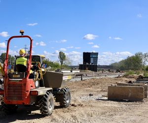 Byliśmy na placu budowy STP Karolin. Tu powstaje wielka sypialnia dla pociągów metra