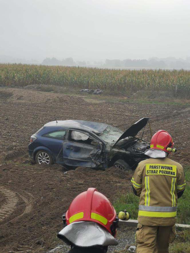 Traktor wjechał w osobówkę. Rodzeństwo z gminy Włoszakowice trafiło do szpitala