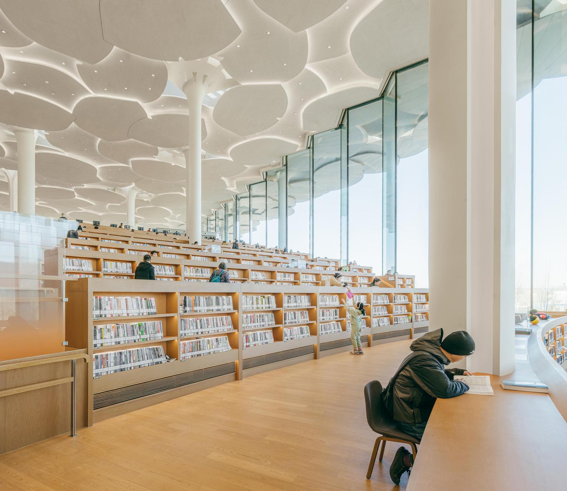 Snøhetta  - wnętrza biblioteki w Pekinie
