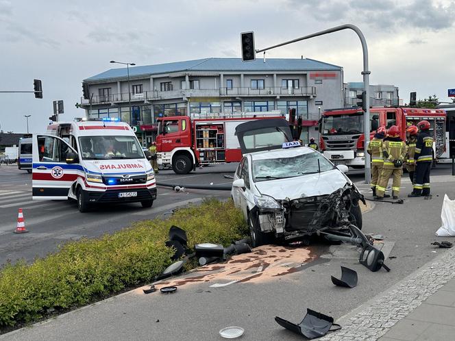 Przeleciał kilkadziesiąt metrów. W stanie krytycznym trafił do szpitala. Przerażające okoliczności potrącenia na Targówku