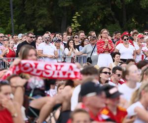 Polska - Francja, finał siatkówki, mecz o złoto. Strefa kibica w Warszawie [ZDJĘCIA]