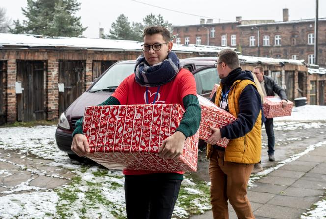 Finał Szlachetnej Paczki w Bytomiu. Paczki trafiły do kilkudziesięciu rodzin