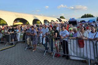 Dni Łosic 2025: Koncert Kamila Bednarka i Parada Samochodowo-Motocyklowa