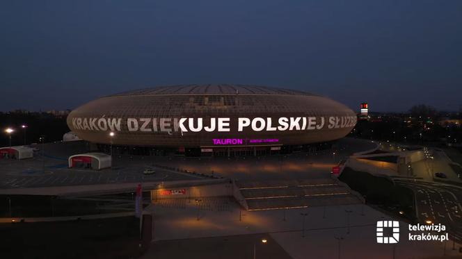 Kraków dziękuje polskiej służbie zdrowia. Piękny gest miasta! [WIDEO]