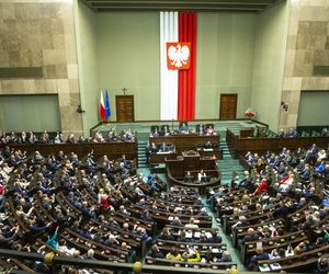 Sejm podnosi emerytury! Wypłaty już niedługo 