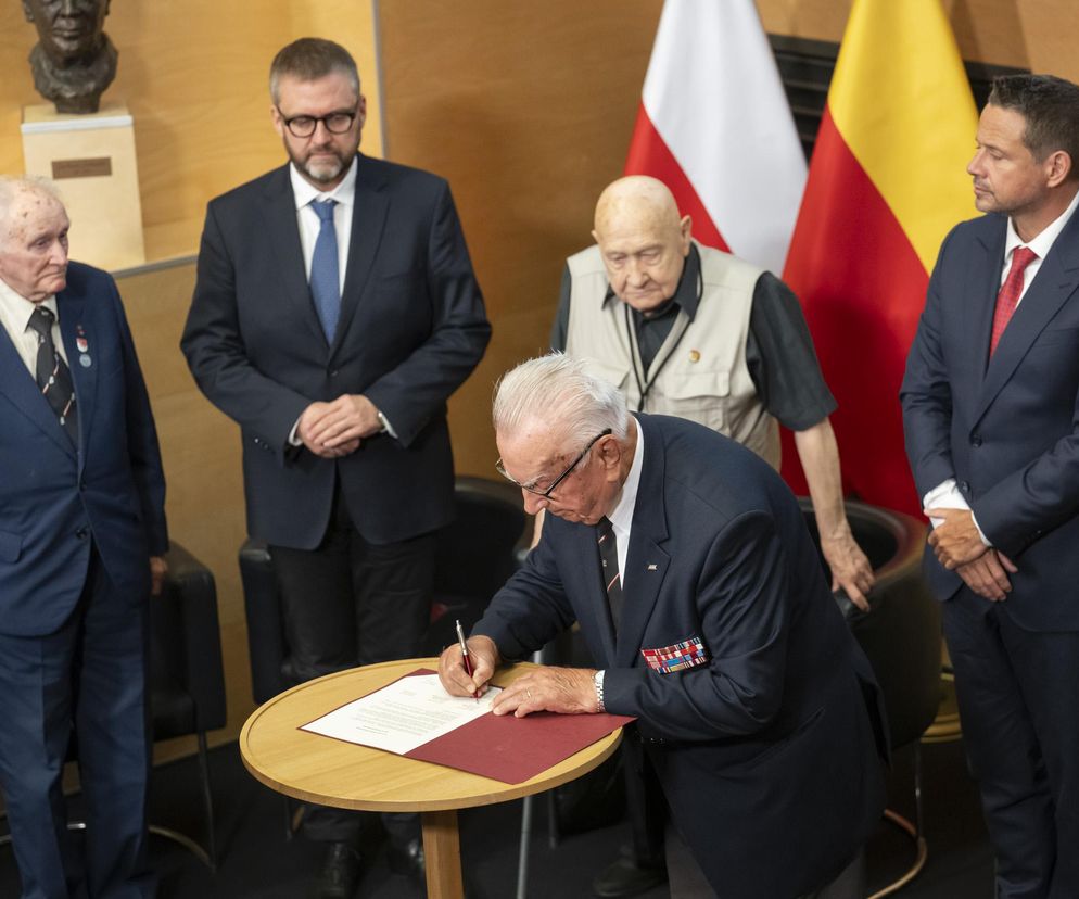Podpisanie Apelu do mieszkańców Warszawy