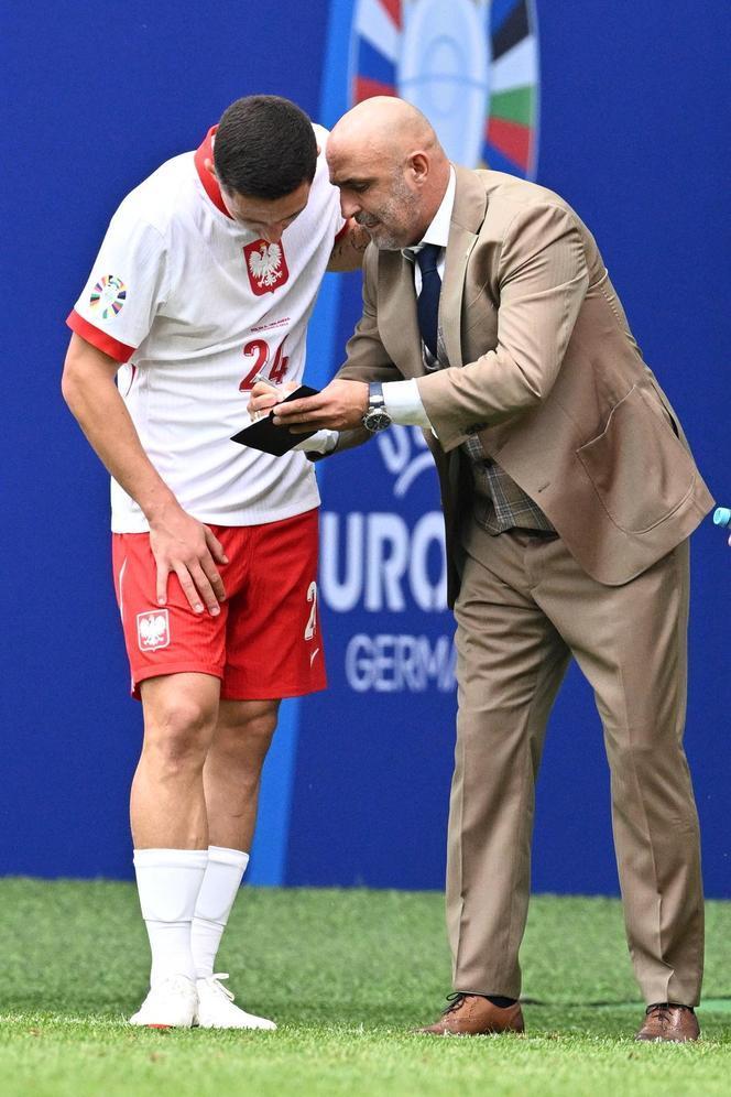 Michał Probierz podczas meczu Polska - Holandia