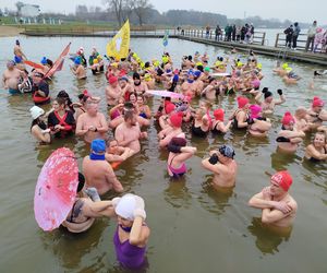 Mazowieckie Morsy otworzyły sezon morsowania 2025/2026 nad zalewem w Siedlcach