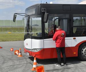 Autobusy w poślizgu! Kto tym razem okazał się najlepszym kierowcą autobusu? 