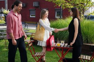 Barwy szczęścia, odcinek 2759: Sofia (Valeri Guliaieva), Cezary Rawicz (Marcel Opaliński), Natalia (Maria Dejmek)