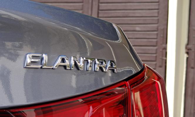 Hyundai Elantra 1.6 MPI w wersji Style