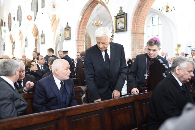 RELACJA NA ŻYWO - POGRZEB ABP. GOCŁOWSKIEGO.