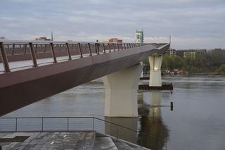 Kładka nad Wisłą zyskała patronkę. Decyzję podjęli radni 