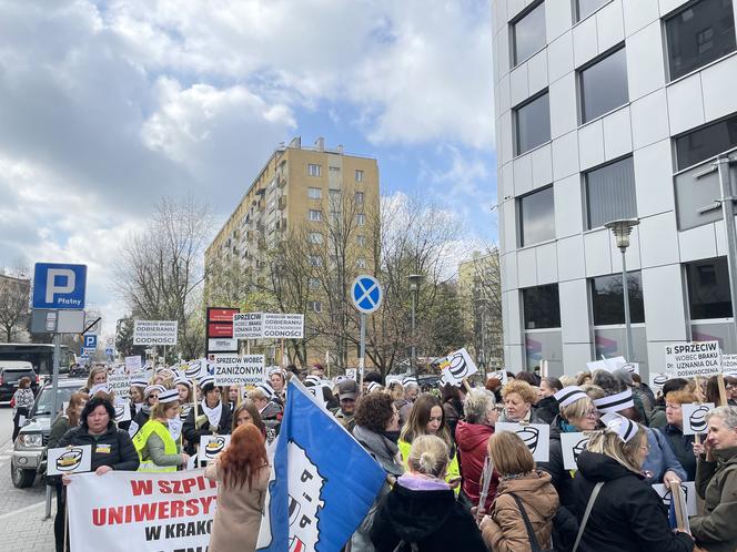 Protest pielęgniarek w Krakowie 12.04.