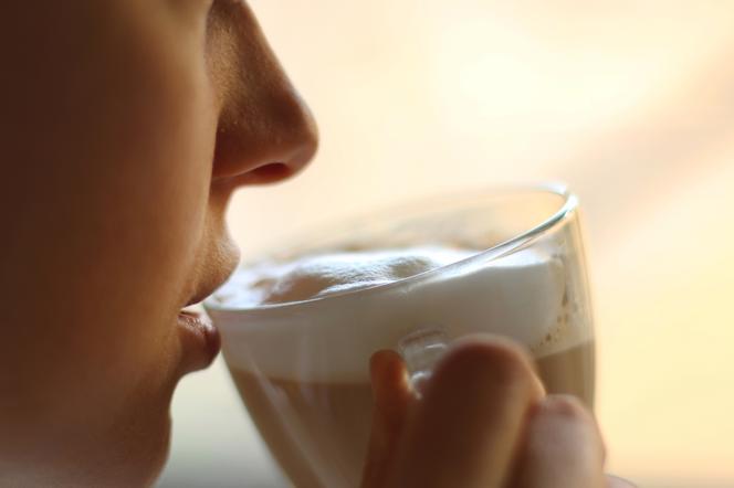 Kawa jest dobra dla serca i wydłuża życie. Naukowcy policzyli, ile powinniśmy jej pić