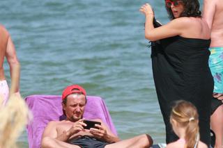 Anna Korcz na plaży na Bałtykiem