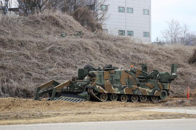 K600 CEV Rhino podczas trałowania min