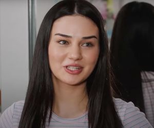 Kuzey zabiera Bahar na zakupy i kupuje jej drogie ubrania.