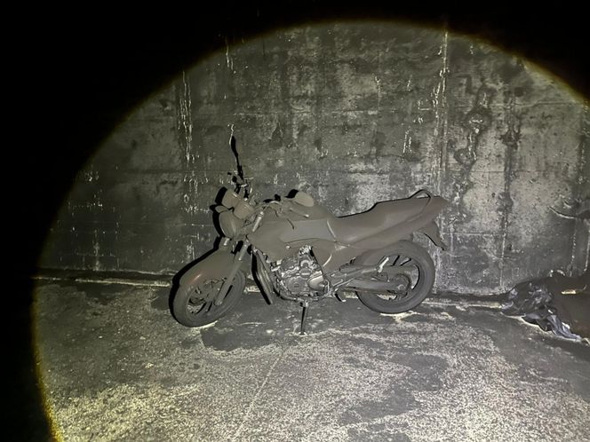 Policjanci pokazali jak wygląda wnętrze spalonego budynku w Ząbkach. Wstrząsające obrazki