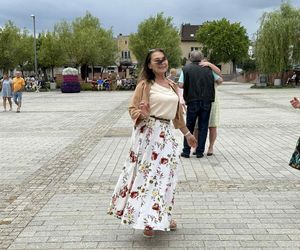 Starachowickie potańcówki na Rynku. Międzypokoleniowa zabawa pełna radości! Zobacz niezapomniane zdjęcia