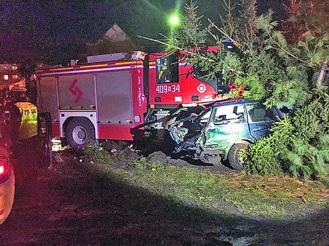 Pijani strażacy wjechali w 13. posterunek