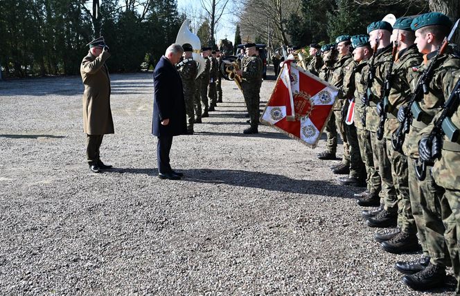 Po 80 latach pochowali ich z honorami. Bohaterscy żołnierze spoczęli na Cmentarzu Wojennym w Kołobrzegu