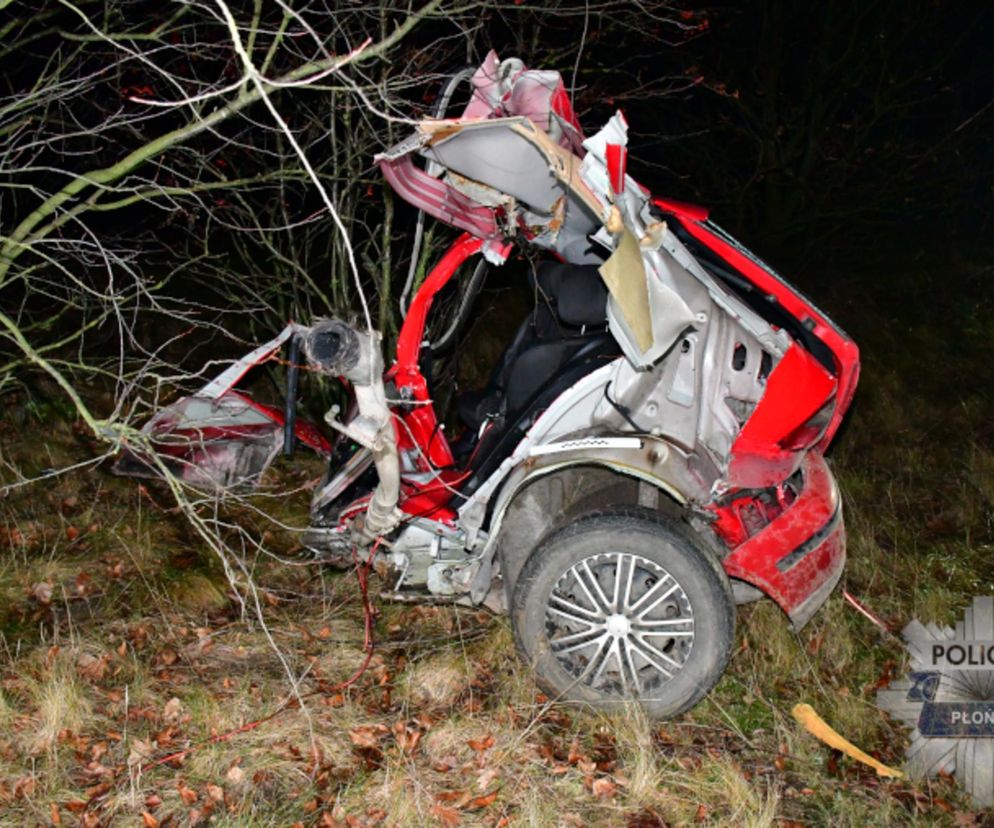 Rajd śmierci pod Płońskiem. Auto pękło na pół! Grzegorz K. odpowie za śmierć kolegi