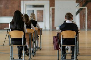 Matura Polski 2025. Tematy rozprawek maturalnych. Jakie lektury na egzaminie 5.05 2025?