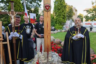 Wielkanocny paraliż Warszawy. Procesje zablokują ulice. Sprawdź, gdzie utkniesz!