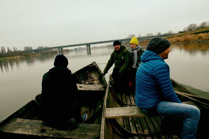 Wysprzątają Wisłę z łodzi. Flisackie sprzątanie rzeki, każdy się może przyłączyć! 