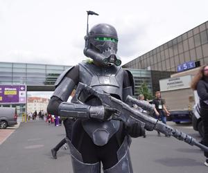 Pyrkon 2024 - Najlepsze cosplaye z wydarzenia! ZOBACZ niesamowite stroj uczestników konwentu!