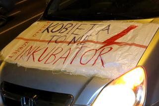 Strajk kobiet w Busku. Szarpanina z policją na manifestacji! Są zatrzymani!