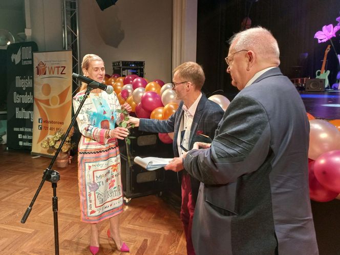 Jubileusz stowarzyszenia "Nasz Dom - Nasz Świat" i Warsztatów Terapiii Zajęciowej w Lesznie