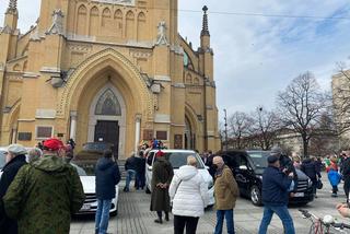 Pogrzeb Krzysztofa Krawczyka. Jak on się ubrał?! Wielu fanów mu tego nie wybaczy