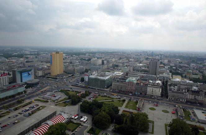 Aż trudno uwierzyć, że tak 20 lat temu wyglądała Warszawa. Miasto nie do poznania!