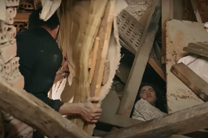 Halil usłyszy jej krzyki i pospieszy na ratunek 