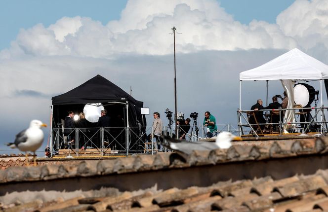 Z OSTATNIEJ CHWILI: Rozpoczęło się konklawe 2025 – kardynałowie złożyli przysięgę w Kaplicy Sykstyńskiej