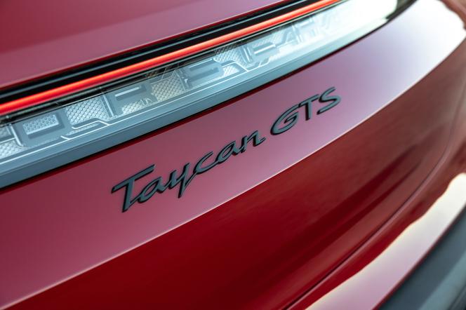 Porsche Taycan GTS Sport Turismo