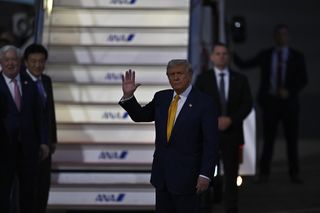 Trump w Japonii. Spotkanie z cesarzem i rozmowy o wielomiliardowych inwestycjach
