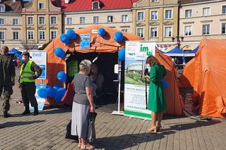 Trwa piknik Zadbaj o zdrowie” na Placu Zamkowym w Lublinie