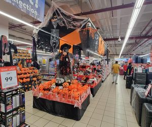W sklepach już straszą. Kiedy jest Halloween 2025?