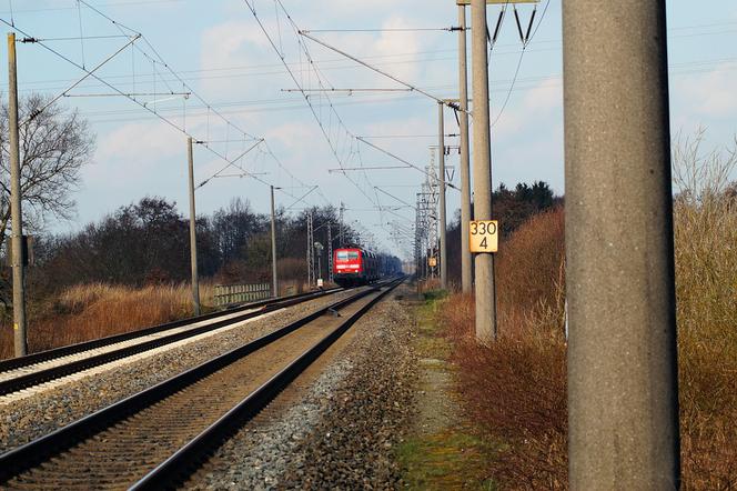 Mężczyzna potrącony przez pociąg w Zgierzu zmarł na miejscu