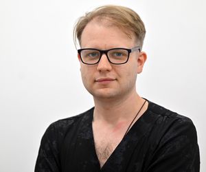 W 5 Klinicznym Szpitalu Wojskowym  Krakowie przyszyli panu Markowi kciuk