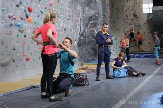 M jak miłość odcinek 1239, Jacek (Jan Wieczorkowski), Joasia (Barbara Kurdej-Szatan), Agnieszka (Magdalena Walach), Tomek (Andrzej Młynarczyk)